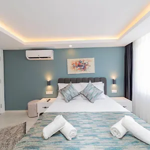 Hadrian Towers Otel
